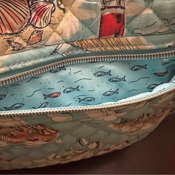 Vera Bradley Exclusive Iconic On the Go Crossbody in Beach Toile like new - Picture 10 of 13